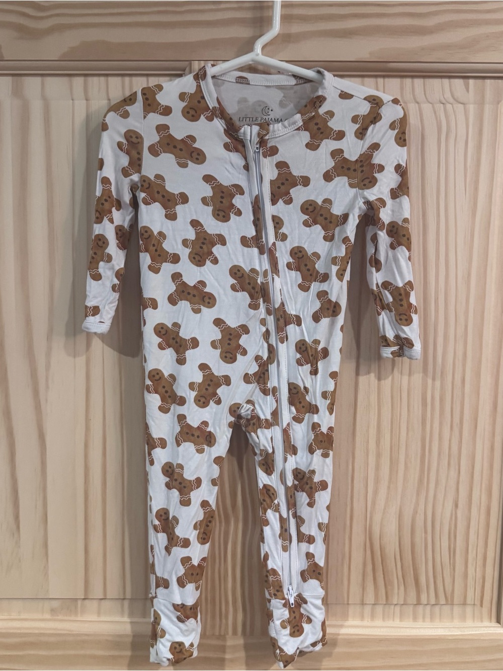 Little Pajama Co Gingerbread Bamboo Zippy Sleeper White Brown 6-9M Holiday